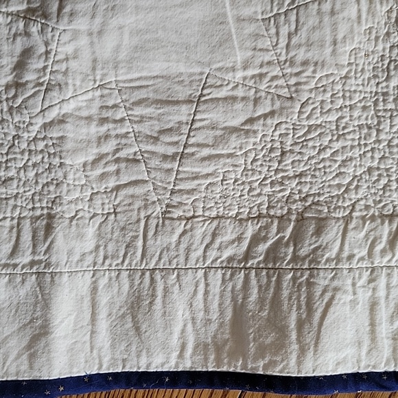 Handcrafted Quilted Table Runner - Picture 5 of 7